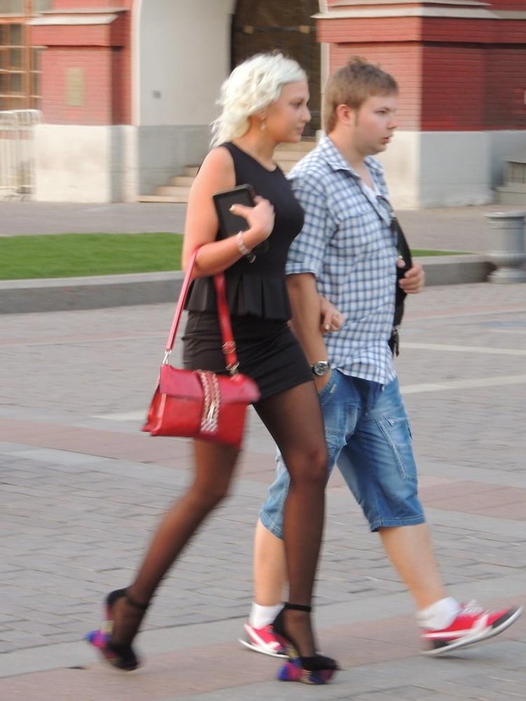 25P sexy street ladies in pantyhose 2