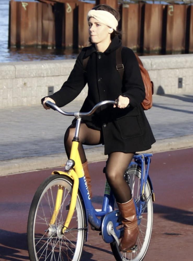 25P Street Pantyhose - Pantyhosed Cunts on Bikes Part 1