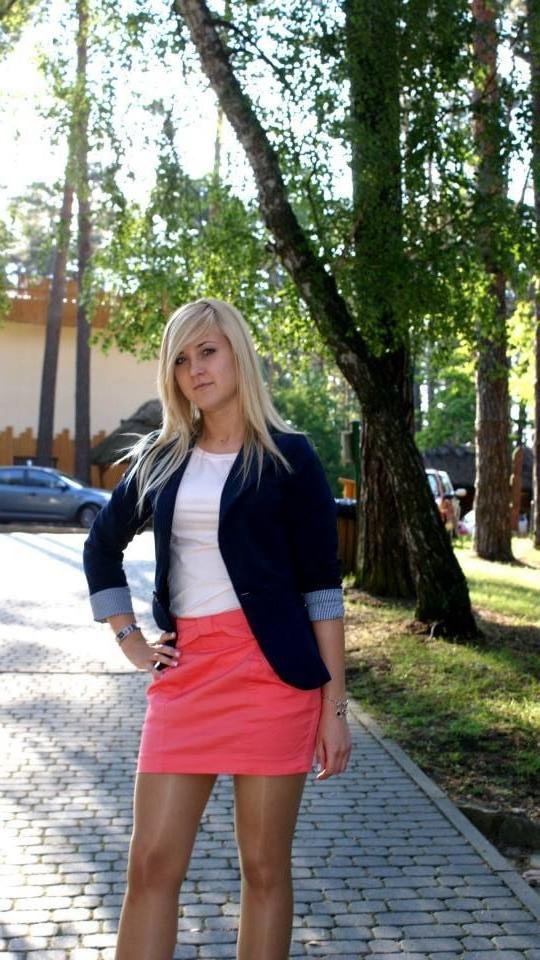 25P sexy females in tights pantyhose nylons 68