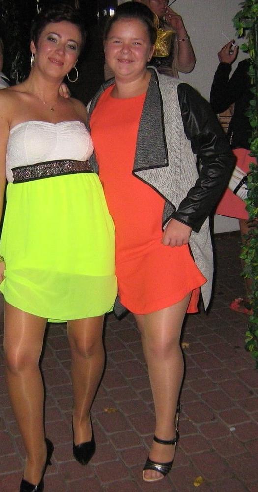 25P sexy females in tights pantyhose nylons 68