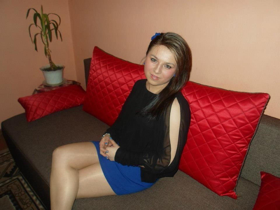 25P sexy females in tights pantyhose nylons 68