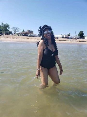 25P Mature Women in One Piece Swimsuits (set 2)