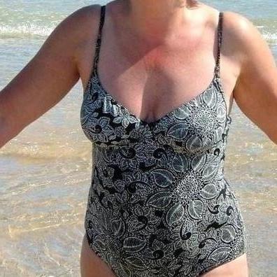 25P Mature Women in One Piece Swimsuits (set 2)