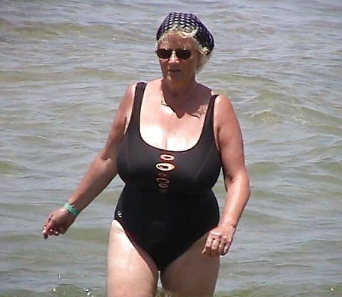 25P Mature Women in One Piece Swimsuits (set 2)