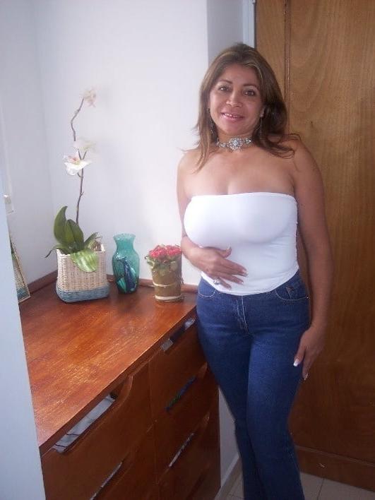 25P busty kassandra (oma) top huge