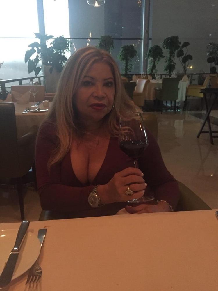 25P busty kassandra (oma) top huge