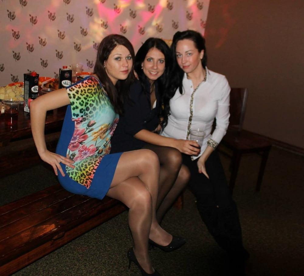 25P sexy females in tights pantyhose nylons 70