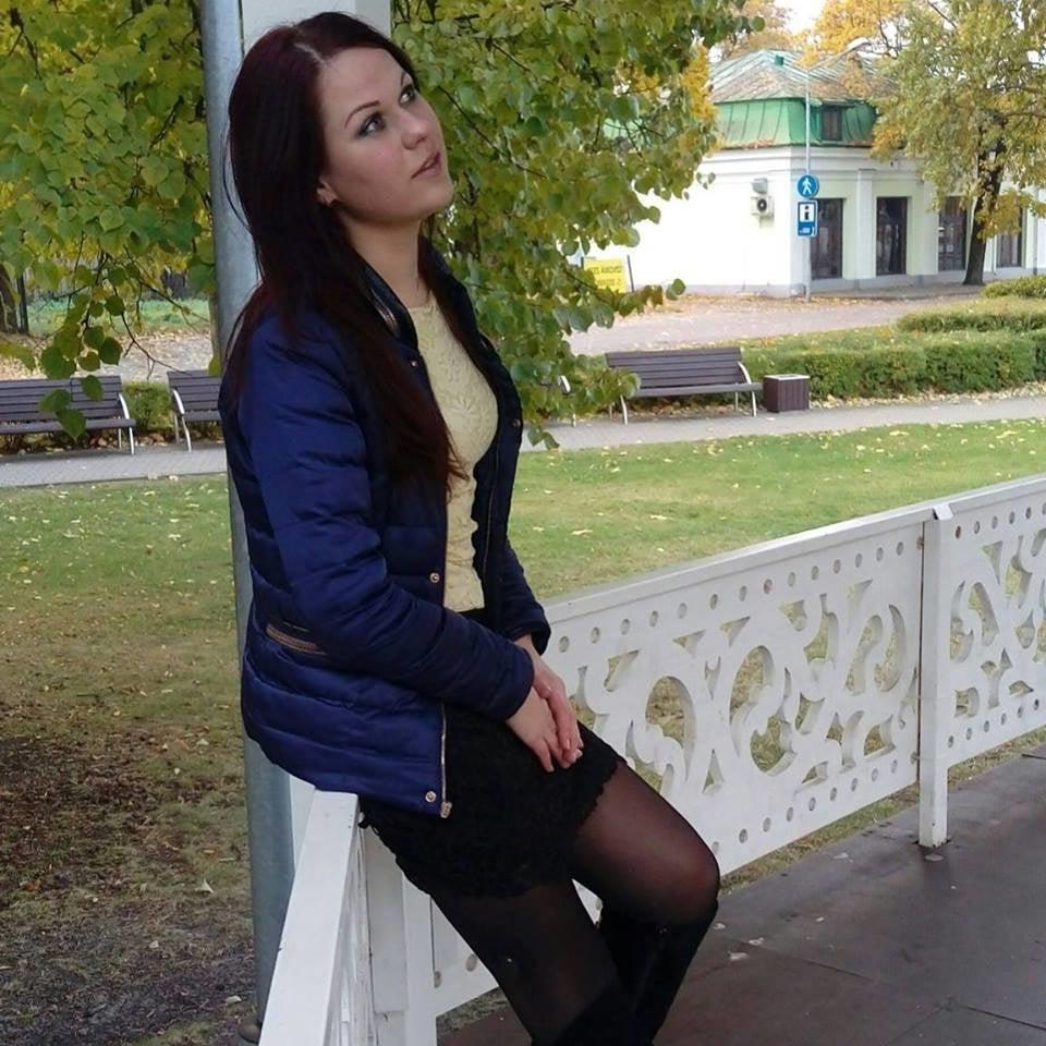 25P sexy females in tights pantyhose nylons 70