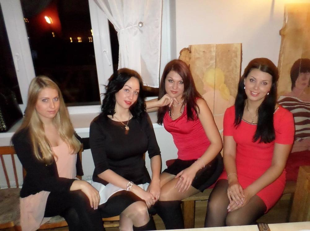 25P sexy females in tights pantyhose nylons 70