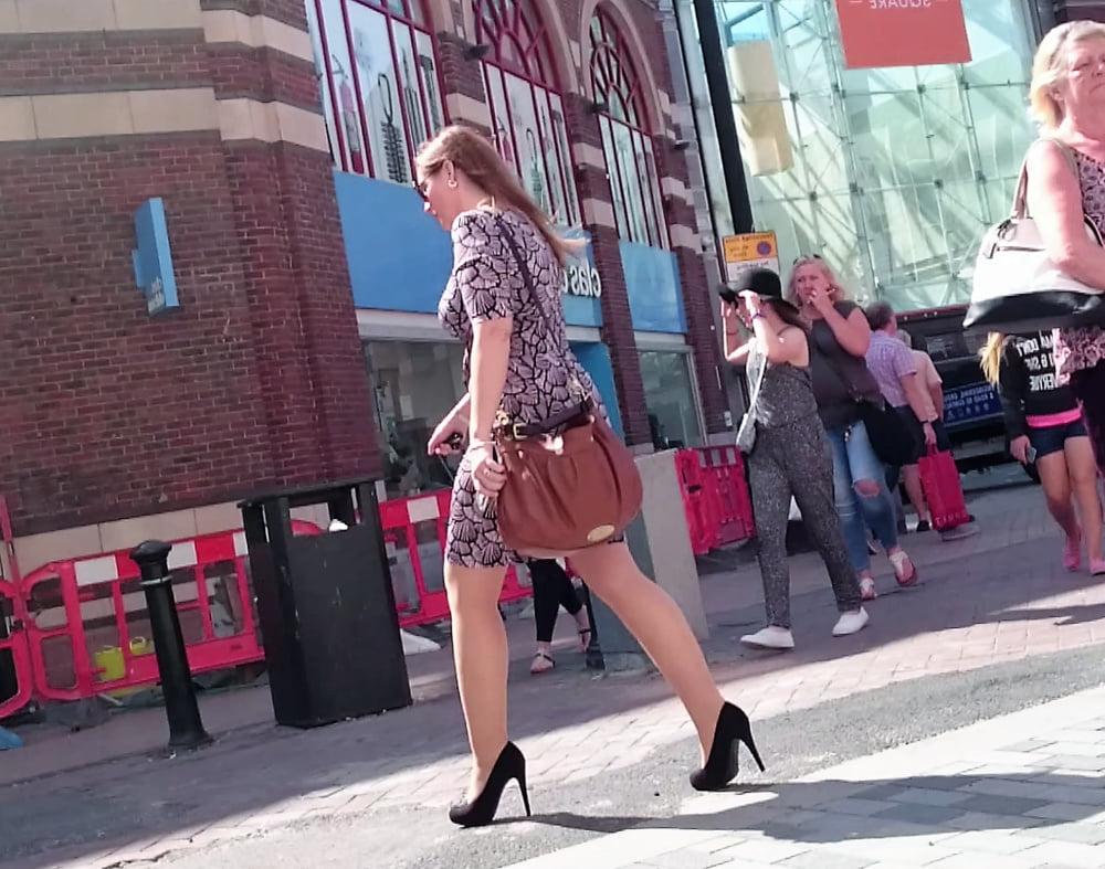 25P sexy street ladies in pantyhose
