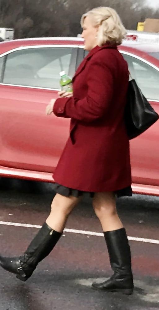 25P sexy street ladies in pantyhose