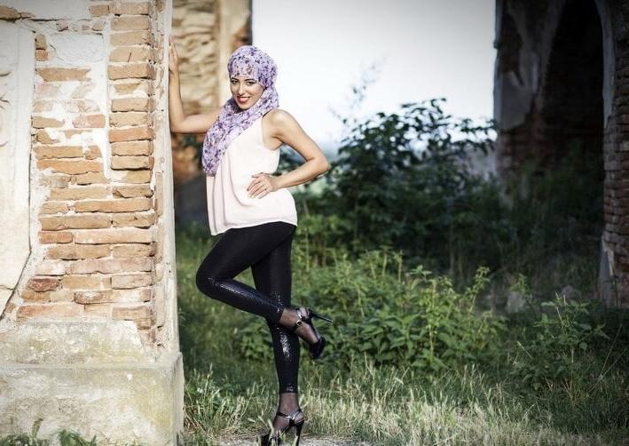 25P Hijab niqab heels nylons