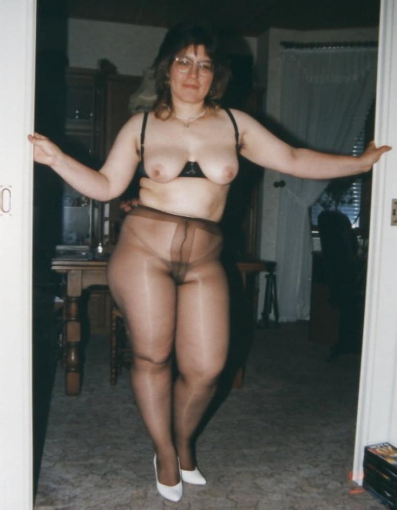 22P women in pantyhose