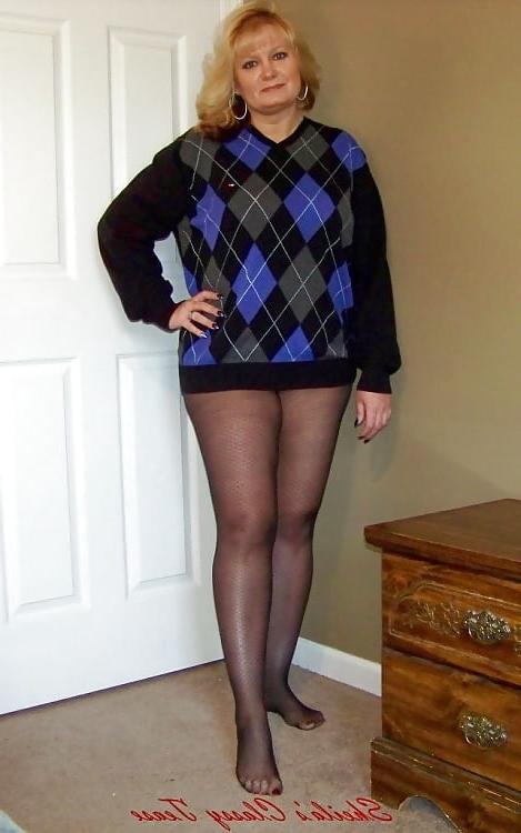 22P women in pantyhose