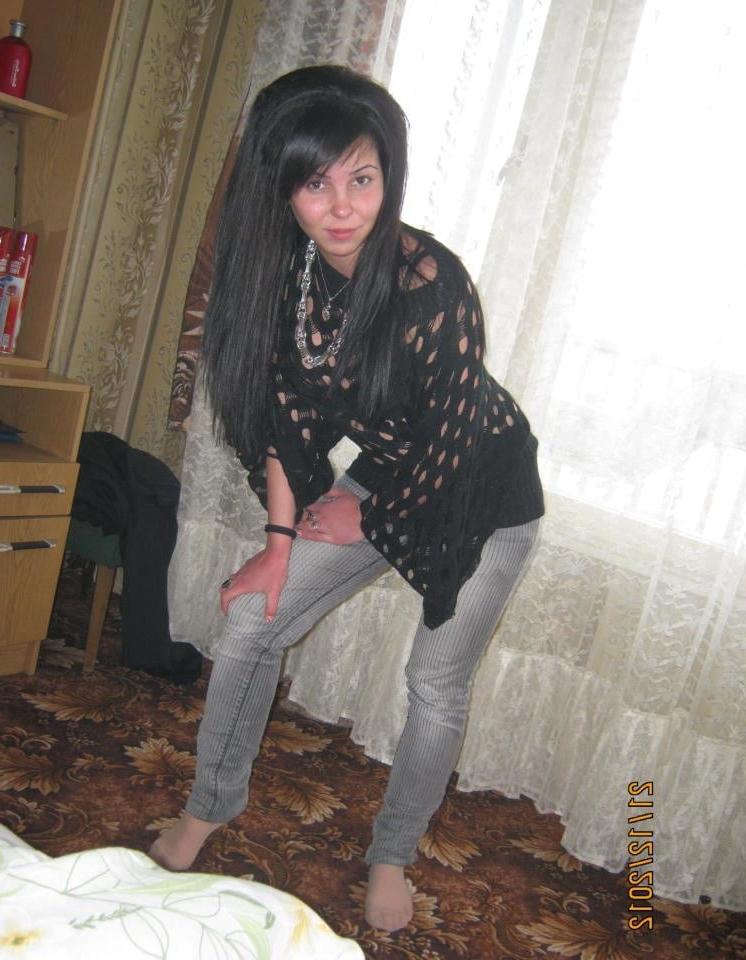 25P sexy females in tights pantyhose nylons 67