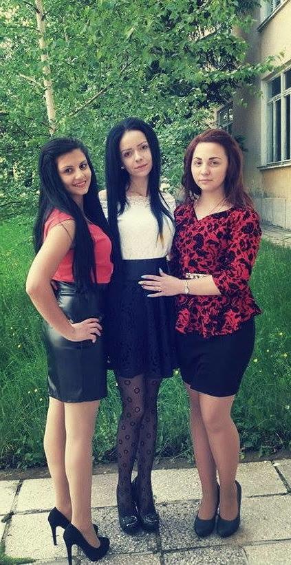 25P sexy females in tights pantyhose nylons 67