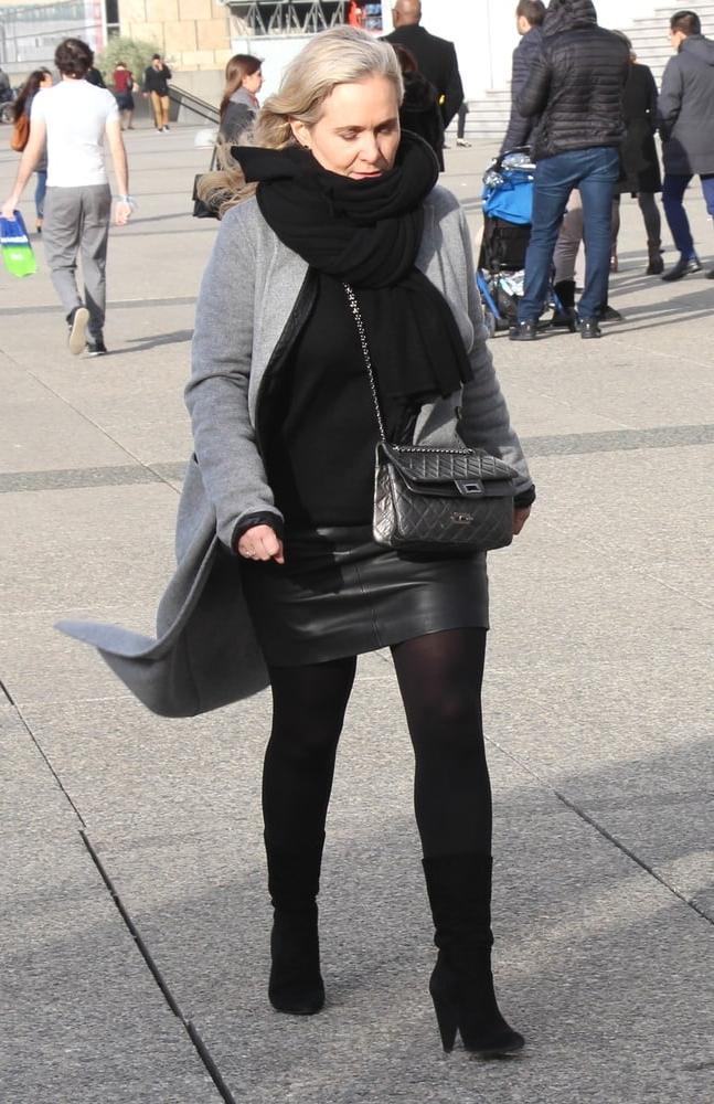 25P Street Pantyhose - French Sluts in PH and Leather Skirts