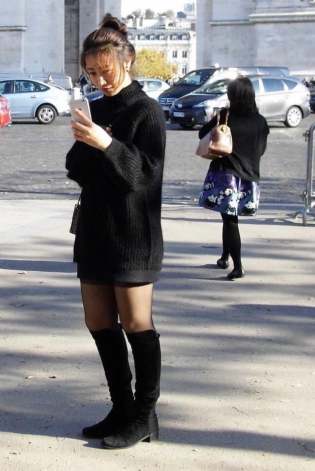 25P Street Pantyhose - Pantyhosed Asians in France