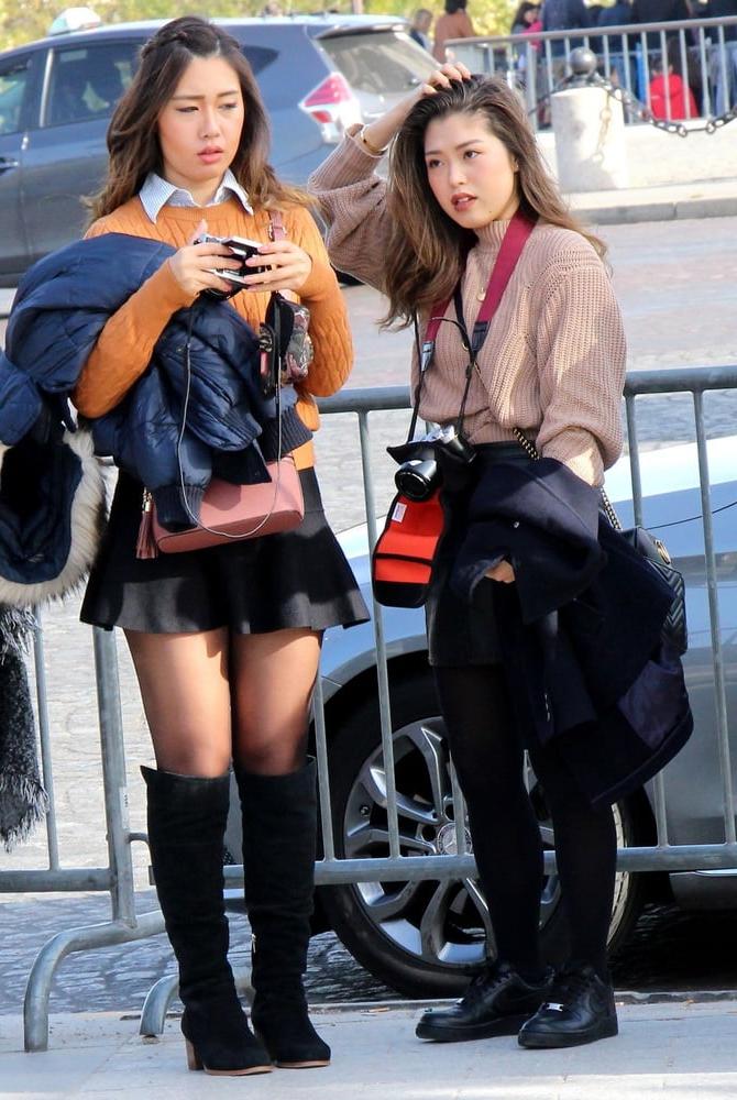 25P Street Pantyhose - Pantyhosed Asians in France