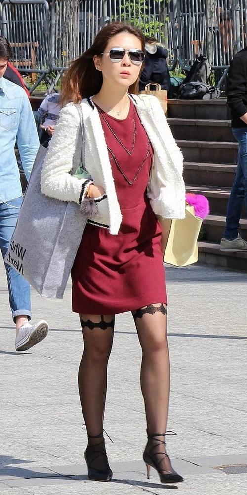 25P Street Pantyhose - Pantyhosed Asians in France