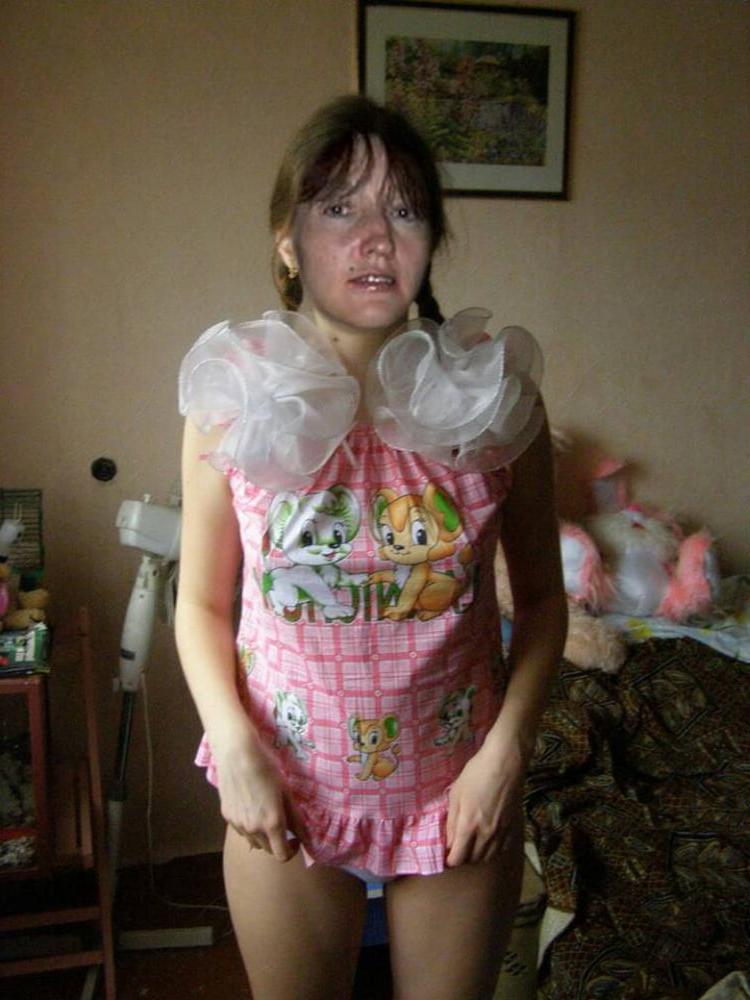 25P I'm a little and sweet slut