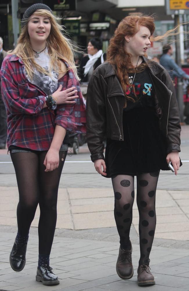 25P Street Pantyhose - Real Life Cunts-Next-Door