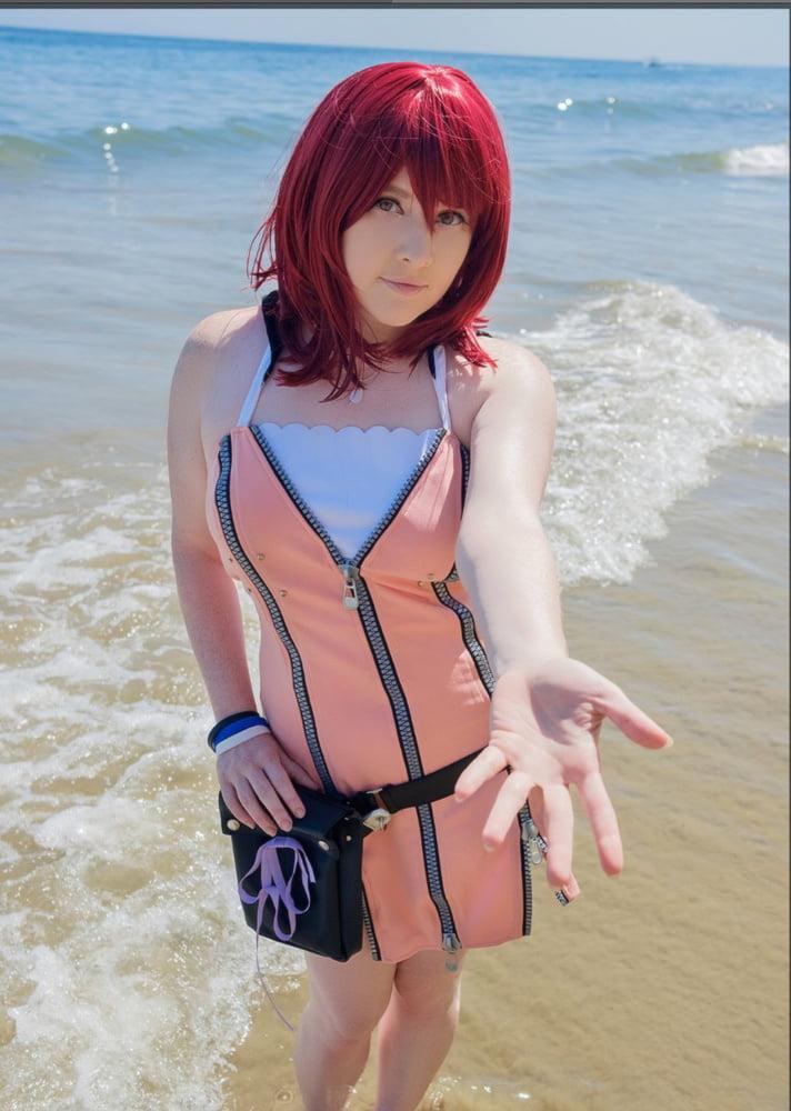 25P Kingdom Hearts beach cosplay strip