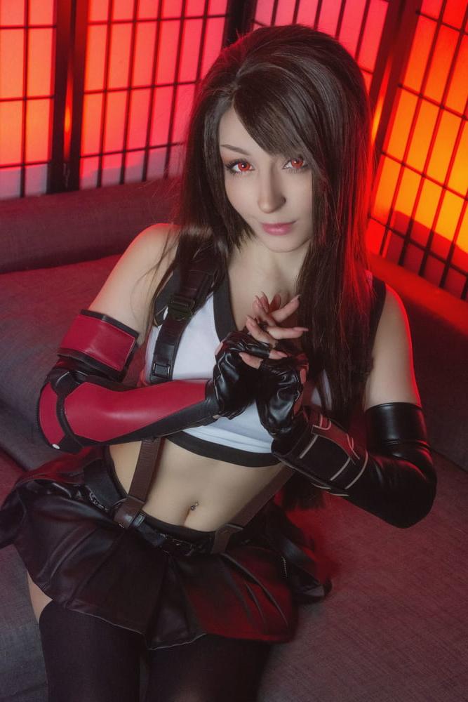 25P Shiroki Tifa Cosplay