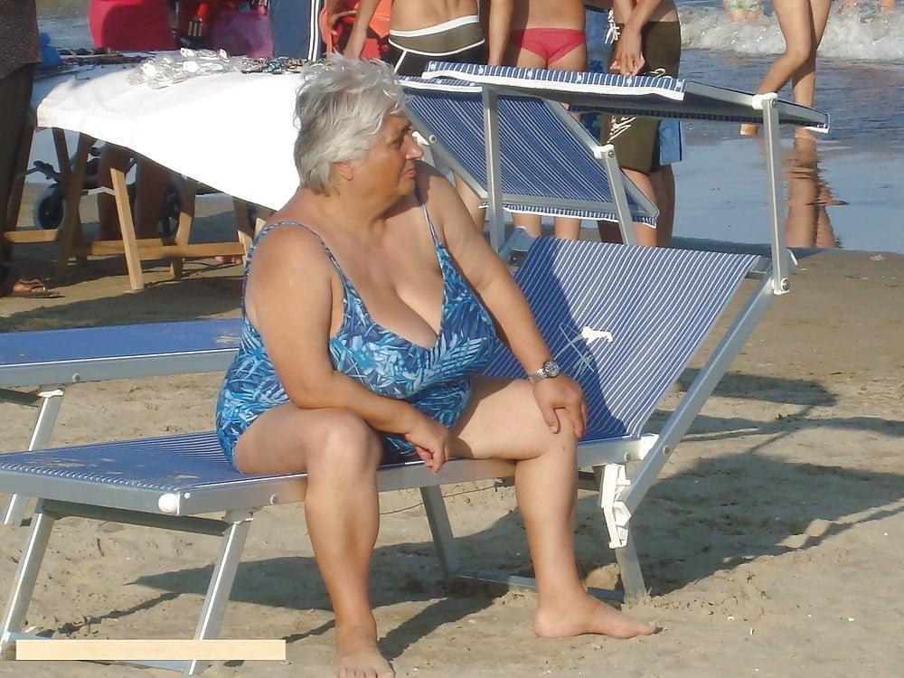 25P Mature Women in One Piece Swimsuits 2