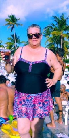 25P Mature Women in One Piece Swimsuits 2