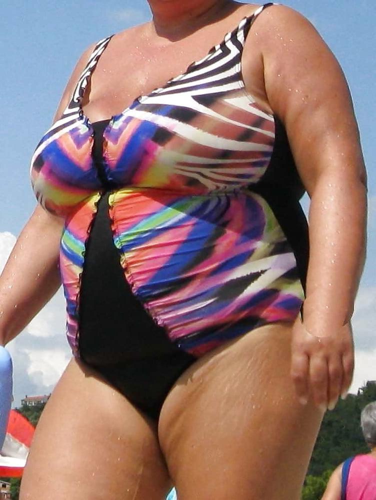 25P Mature Women in One Piece Swimsuits 2