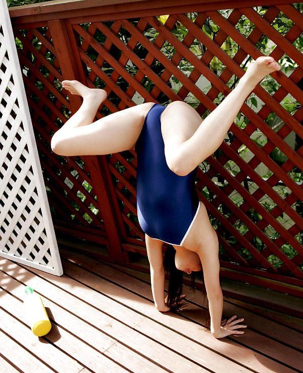 25P JAPANESE SWIMSUIT GIRLS IV