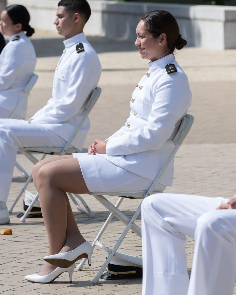 20P navy women in pantyhose