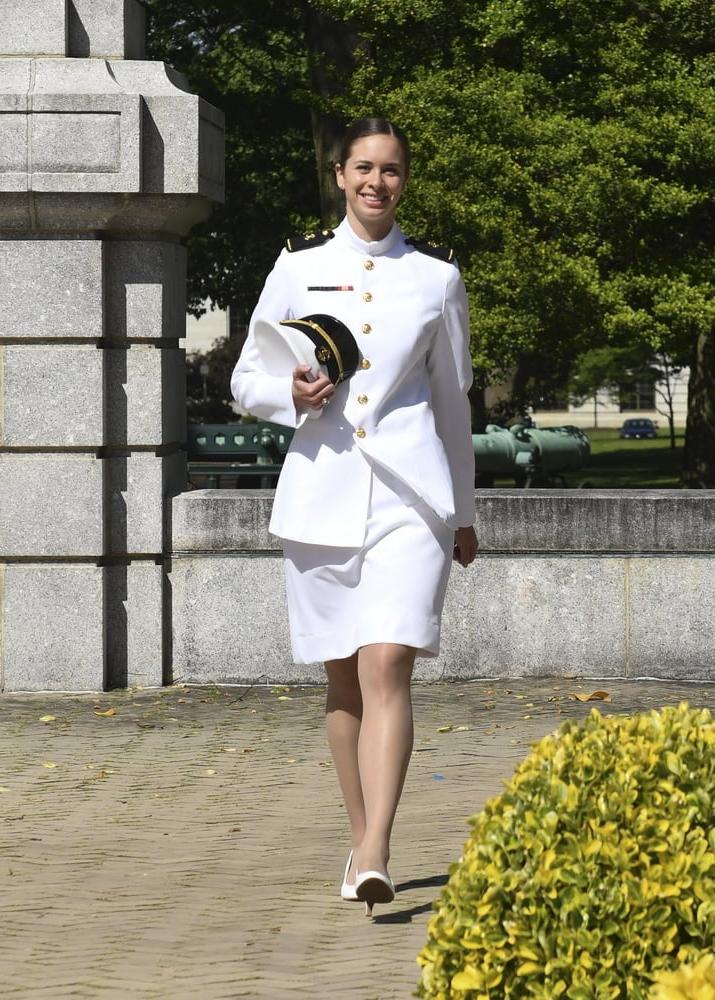 20P navy women in pantyhose