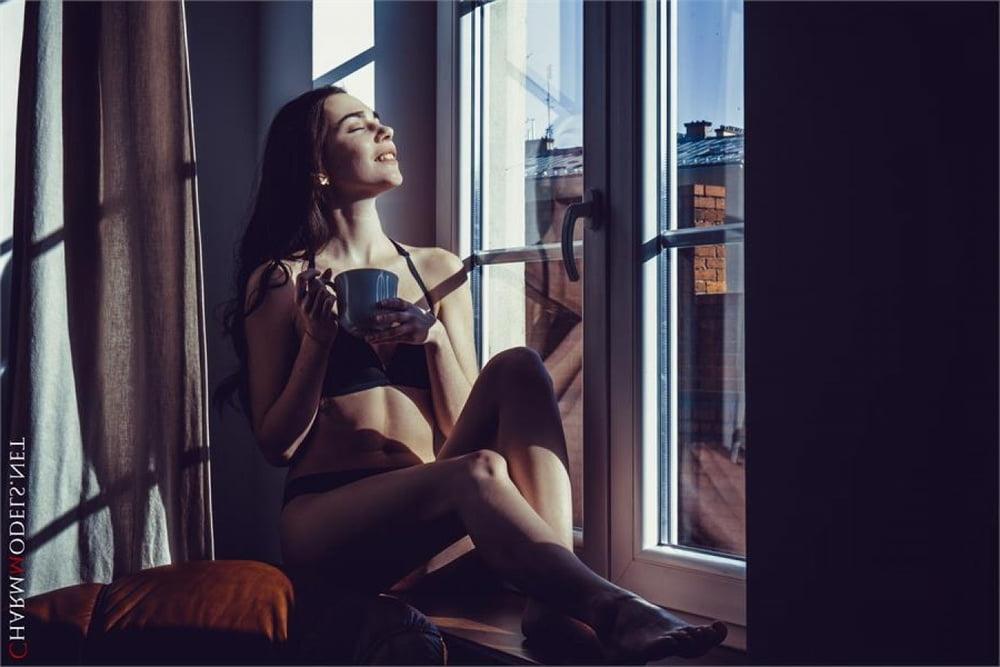 16P Ieva morning coffee and perfect body
