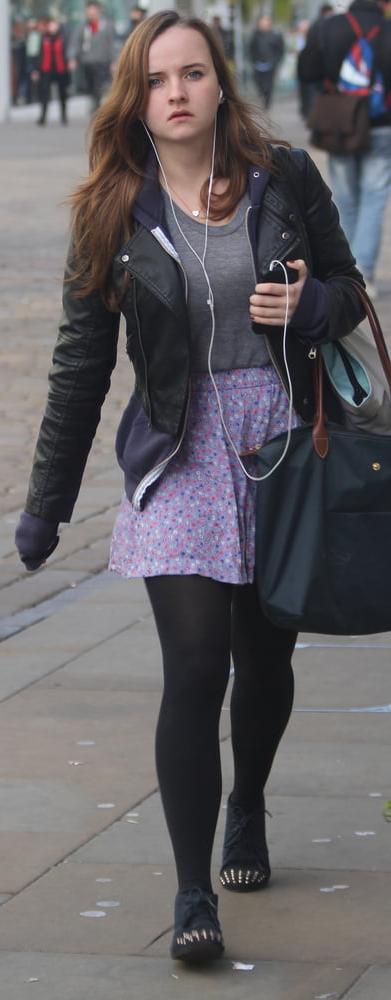 25P Street Pantyhose - Real Life Cunts-Next-Door