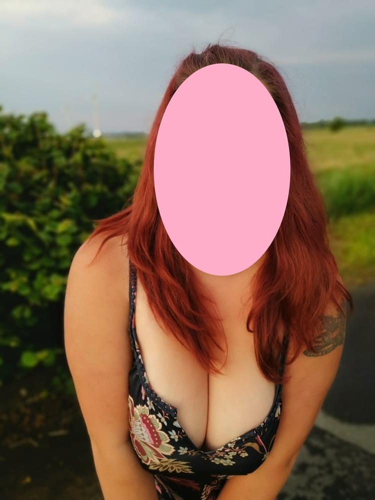 6P Outdoor BBW Boobs