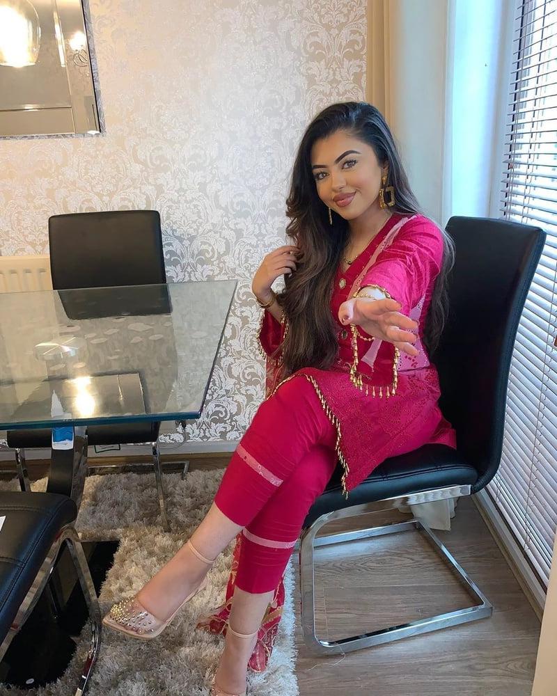 25P Sexy Pakistani hot Paki babes