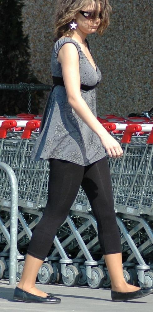 25P Street Pantyhose - HUT Sluts
