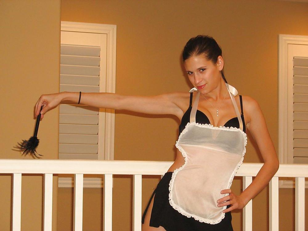 16P KITTY - French Maid