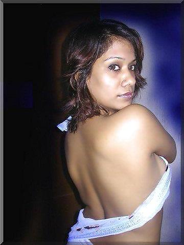 25P Pakistani Hot Babe