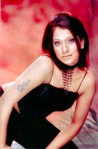 25P Pakistani Hot Babe