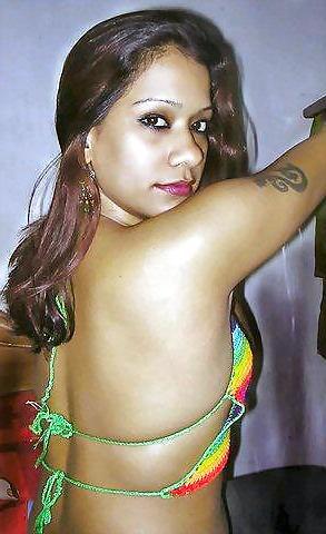 25P Pakistani Hot Babe