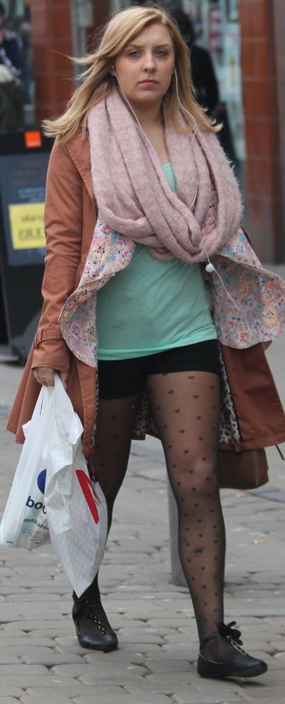 25P Street Pantyhose - Real Life Cunts-Next-Door