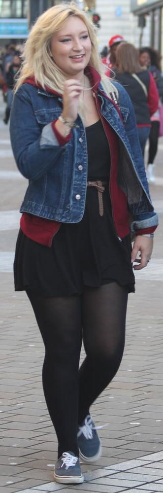 25P Street Pantyhose - Real Life Cunts-Next-Door