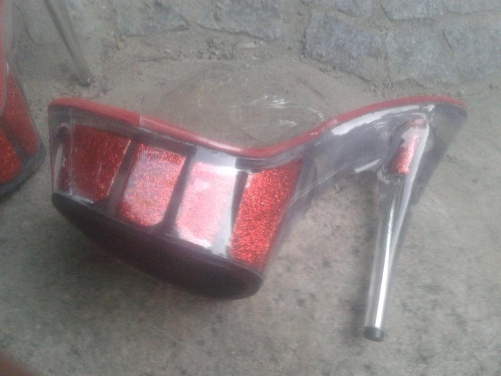 25P Schuhe von Vixens