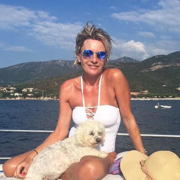 25P sophie davant nue sexy et exhib