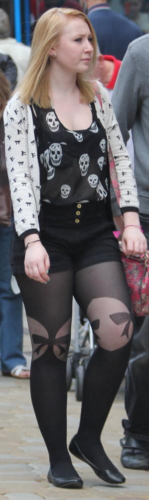 25P Street Pantyhose - Real Life Cunts-Next-Door
