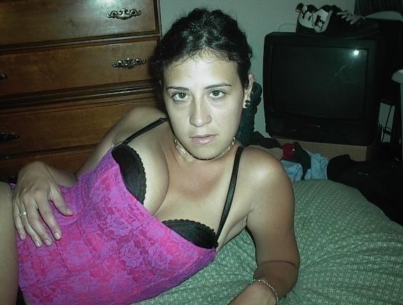 25P busty brunette suzie top huge