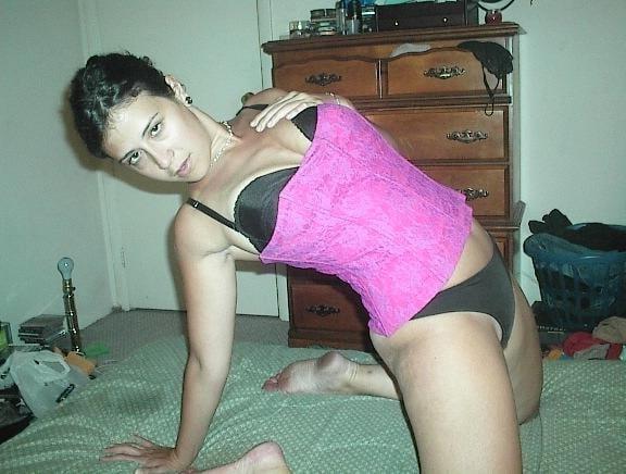 25P busty brunette suzie top huge